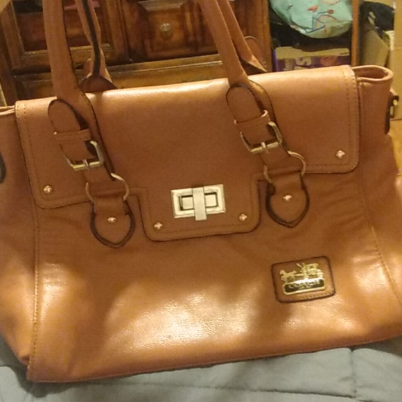 Large Coach purse - Picture 3 of 4